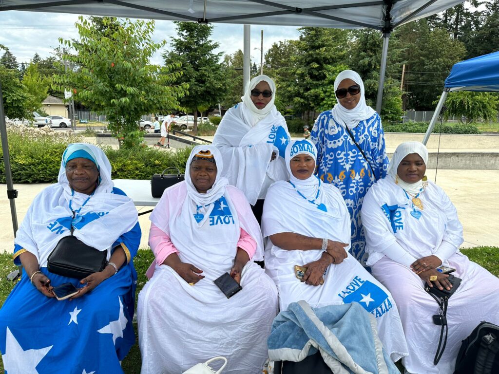a photo of Oregon community women setting Essential resources for African immigrants & refugees in Oregon. Find housing, legal, job, and community support in this guide.